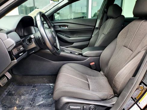 Used 2025 Honda Accord Sport image 33