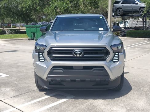 Used 2025 Toyota Tacoma SR RWD image 8