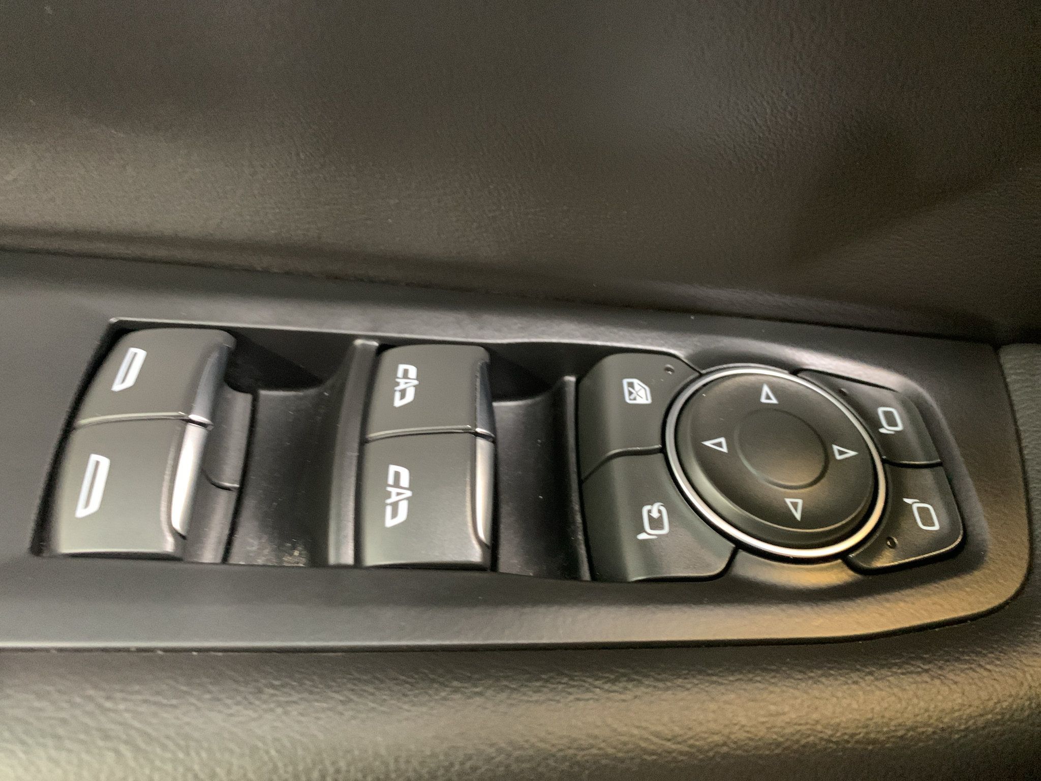 Used 2025 Chevrolet Tahoe High Country AWD/4WD image 34