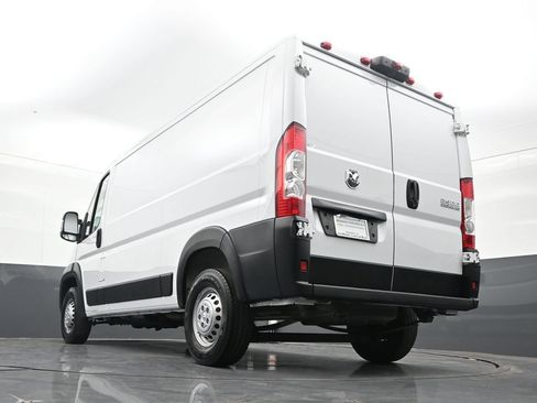 Used 2025 RAM ProMaster 2500 w/ Convenience Group FWD image 36
