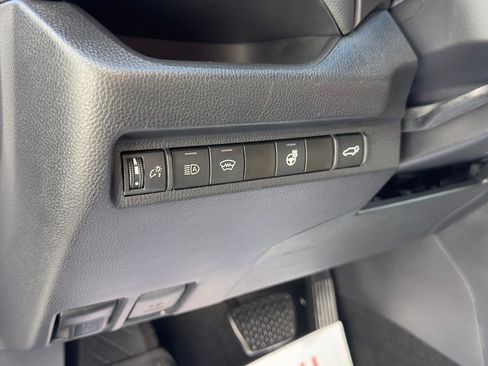 Used 2024 Toyota RAV4 XLE w/ Convenience Package image 16