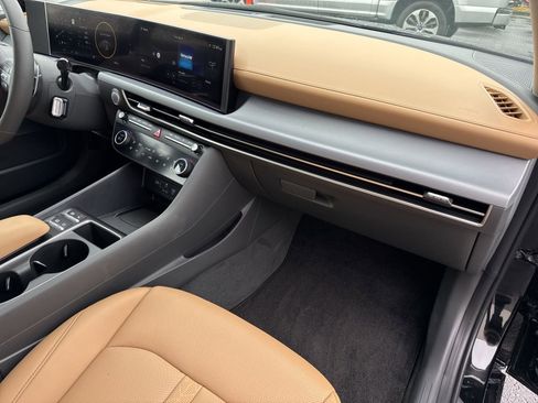 Used 2025 Hyundai Sonata Limited image 36