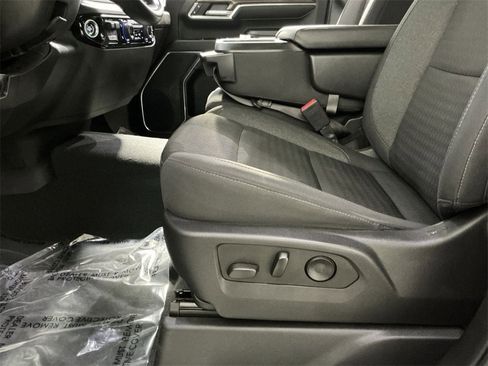 Used 2024 Chevrolet Silverado 2500 LT image 22