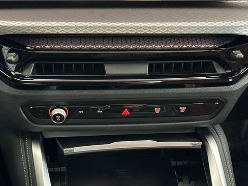 Used 2025 BMW 430i Coupe w/ M Sport Package image 20