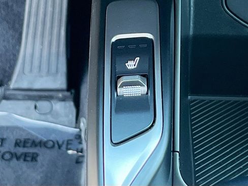 Certified 2025 Kia Sorento S image 27