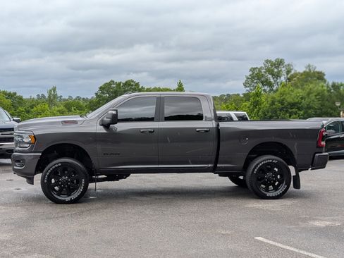 Used 2024 RAM 2500 Big Horn w/ Night Edition AWD/4WD image 6