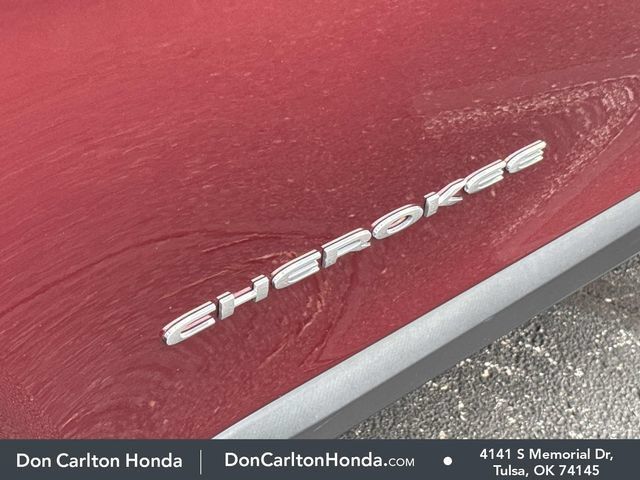 Used 2022 Jeep Cherokee Latitude Lux AWD/4WD image 11