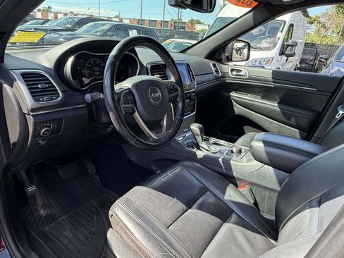 Used 2020 Jeep Grand Cherokee Limited AWD/4WD image 19