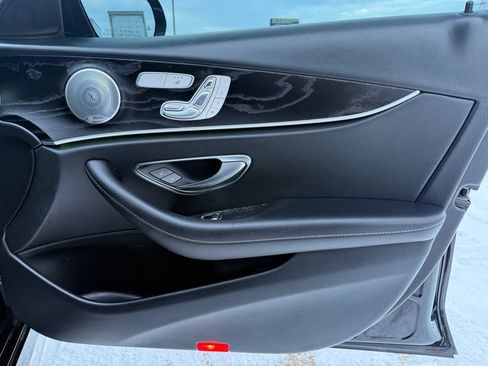 Used 2017 Mercedes-Benz E 300 4MATIC image 30