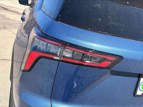 Used 2025 Chevrolet Equinox LT image 22