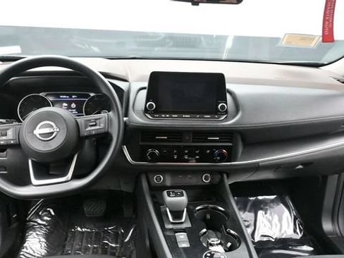 Used 2023 Nissan Rogue S AWD/4WD image 23