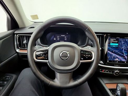 Used 2025 Volvo V60 B5 Cross Country Plus AWD/4WD image 21