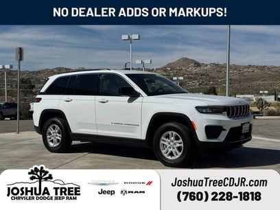 New 2025 Jeep Grand Cherokee Laredo w/ Trailer Tow Package