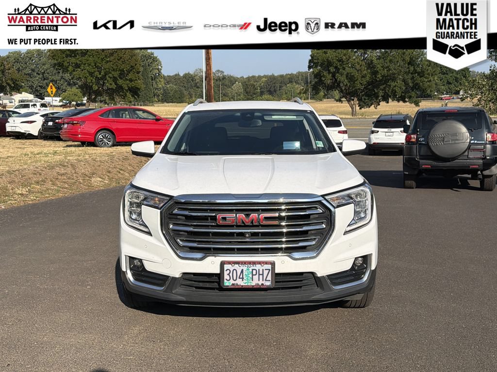 Used 2023 GMC Terrain SLT w/ Tech Package AWD/4WD image 10
