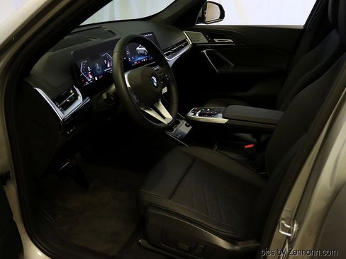 New 2025 BMW X1 xDrive28i w/ Premium Package image 11