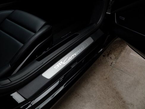 Used 2020 Porsche 911 Carrera 4S image 21