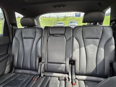 Used 2019 Audi Q7 3.0T Premium w/ Convenience Package AWD/4WD image 20