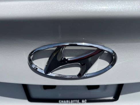 Used 2018 Hyundai Elantra Value Edition FWD image 30