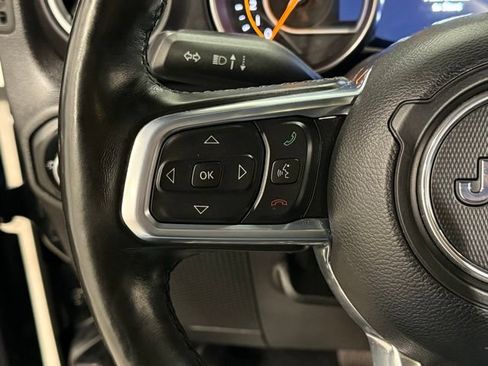 Used 2021 Jeep Wrangler Unlimited Sahara AWD/4WD image 16