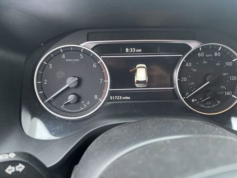 Used 2024 Nissan Rogue S image 11