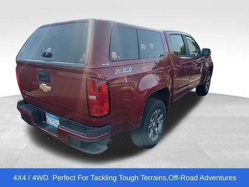 Used 2018 Chevrolet Colorado Z71 AWD/4WD image 2