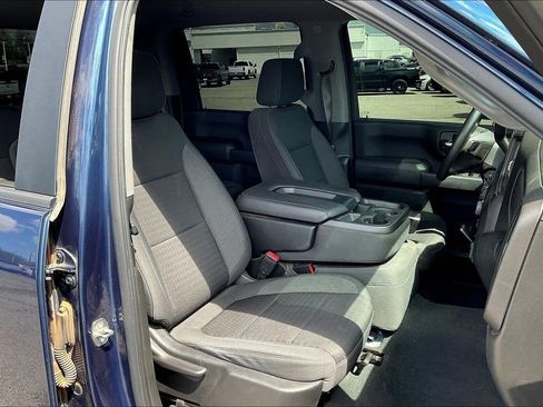 Used 2022 Chevrolet Silverado 2500 Custom w/ Custom Value Package AWD/4WD image 7