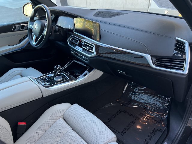 Used 2023 BMW X5 xDrive45e AWD/4WD image 37