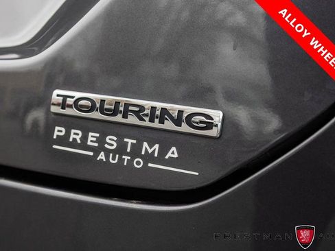 Used 2024 Honda Pilot Touring image 7