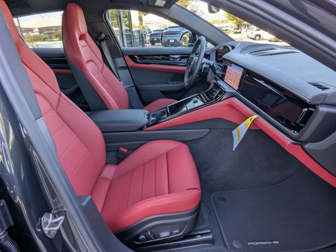 New 2026 Porsche Panamera image 24