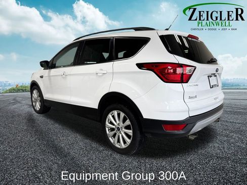 Used 2019 Ford Escape SEL AWD/4WD image 2