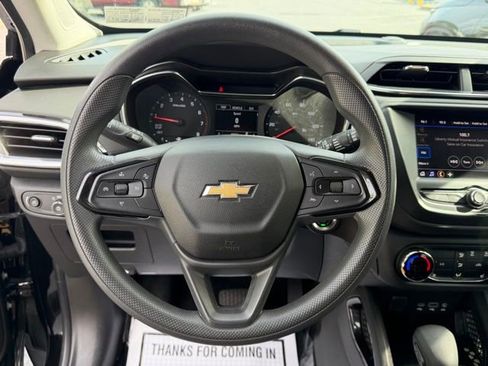 Used 2021 Chevrolet TrailBlazer LT FWD image 25