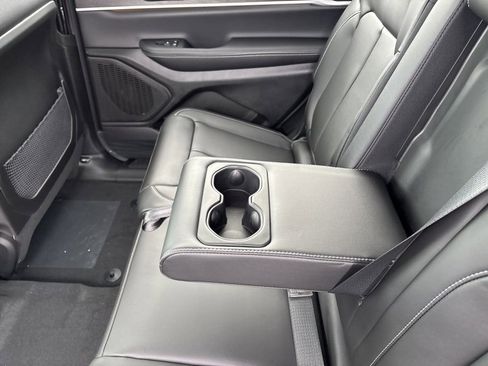 New 2025 Jeep Grand Cherokee L Limited w/ Trailer Tow Package image 15