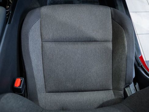 Used 2025 Toyota Camry LE image 27