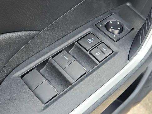 Used 2021 Toyota RAV4 XLE w/ Convenience Package image 27