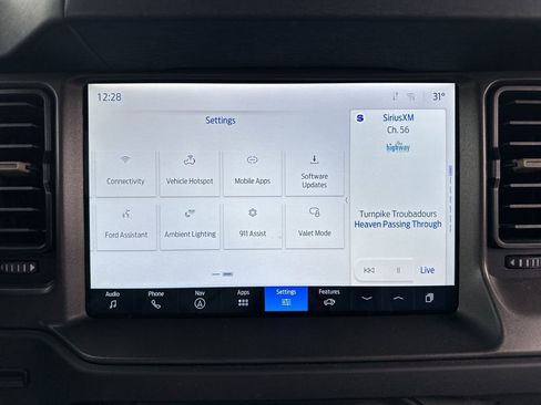 Used 2025 Ford Bronco Badlands image 38