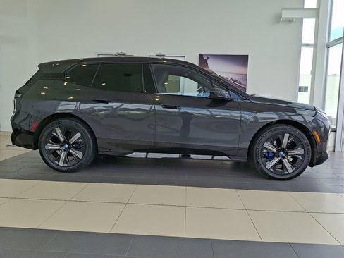 Certified 2025 BMW iX xDrive50 w/ Premium Package image 7