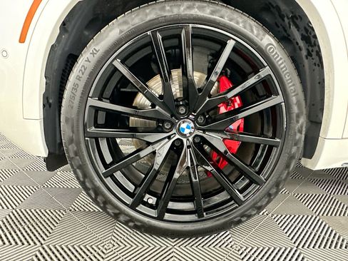 Used 2024 BMW X5 xDrive40i w/ M Sport Package AWD/4WD image 36