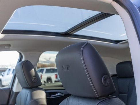 New 2026 Buick Envision Sport Touring image 10