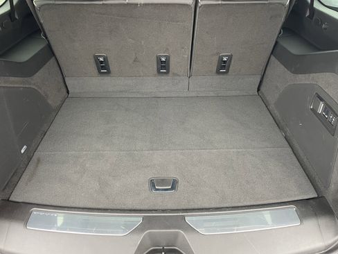 Used 2025 Cadillac Escalade ESV Sport Platinum image 38