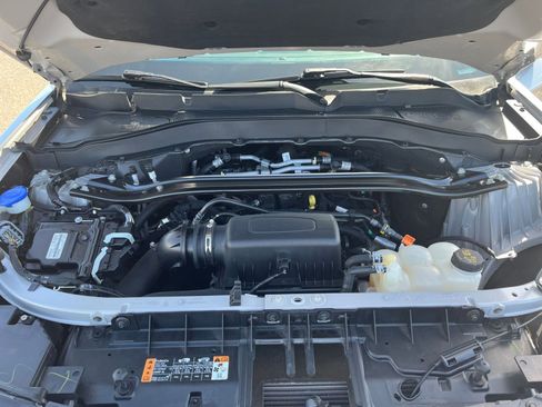 Used 2023 Ford Explorer Limited image 37