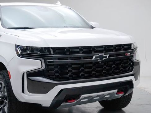 Used 2023 Chevrolet Tahoe Z71 w/ Luxury Package AWD/4WD image 10