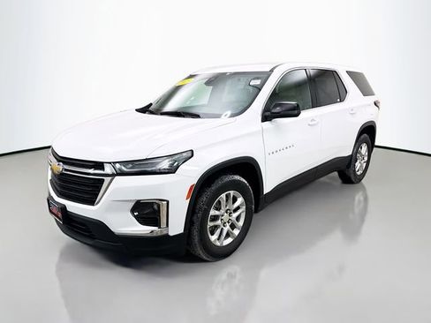 Used 2023 Chevrolet Traverse LS w/ LPO, Cargo Package image 4