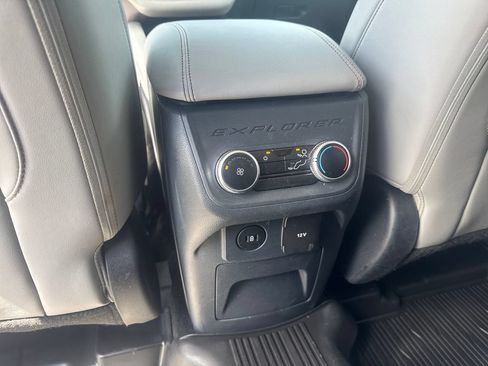 Used 2025 Ford Explorer Active w/ Active Comfort Package AWD/4WD image 35