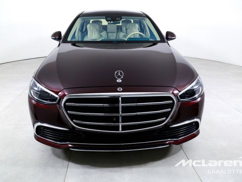 Used 2021 Mercedes-Benz S 580 4MATIC Sedan image 4