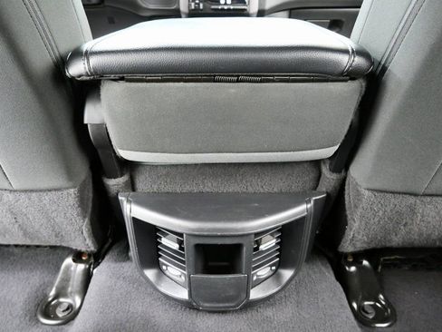 Used 2021 RAM 3500 Big Horn image 21