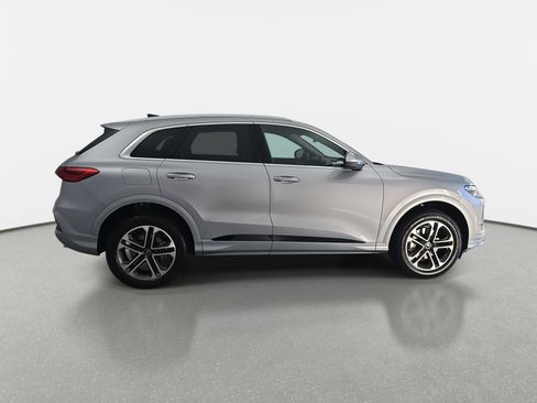 New 2025 Audi Q5 Premium image 4