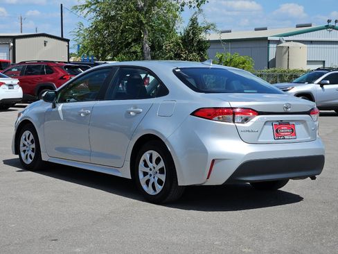 Certified 2025 Toyota Corolla LE FWD image 3