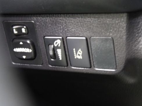 Used 2017 Toyota RAV4 LE w/ All Weather Liner Package AWD/4WD image 18