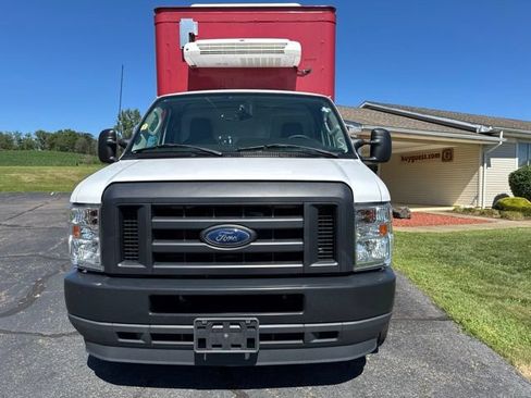 Used 2024 Ford E-350 and Econoline 350 Super Duty w/ Power Windows & Locks Group RWD image 10