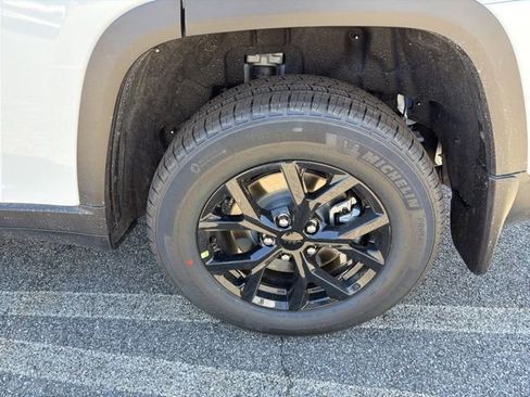 New 2026 Jeep Grand Cherokee L 4WD image 7